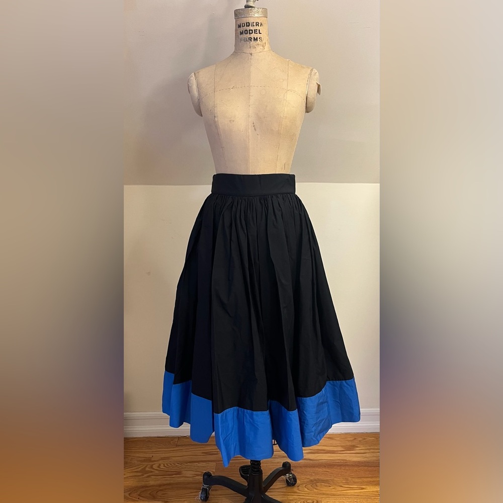 Alice + Olivia Nako A-line poplin midi skirt - Picture 2 of 7